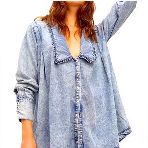 Free People Charlie Denim Button up Collared Shirt Tunic - Size M
